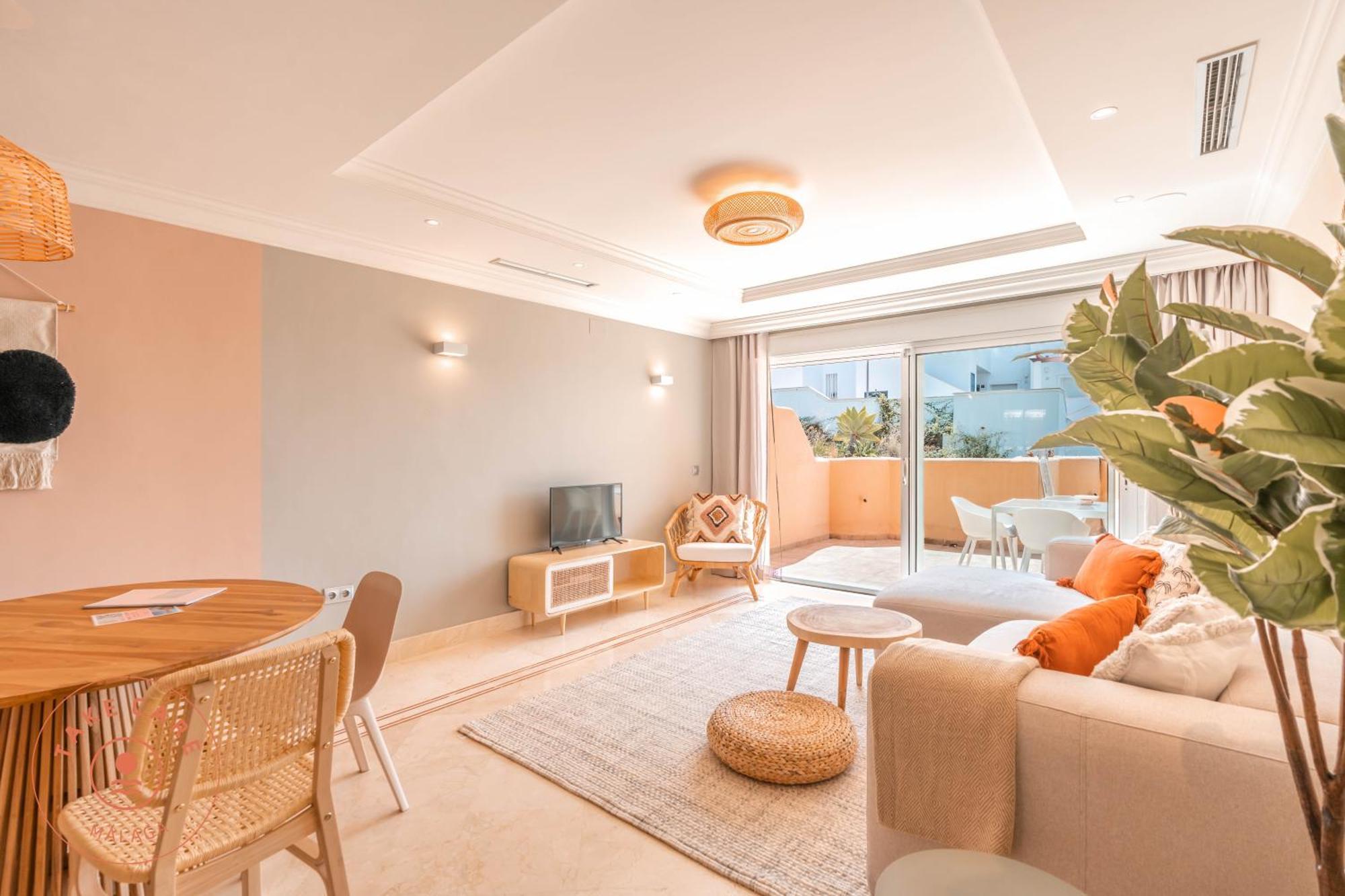 Stylish Aloha Hill Club - Tcm * Marbellac